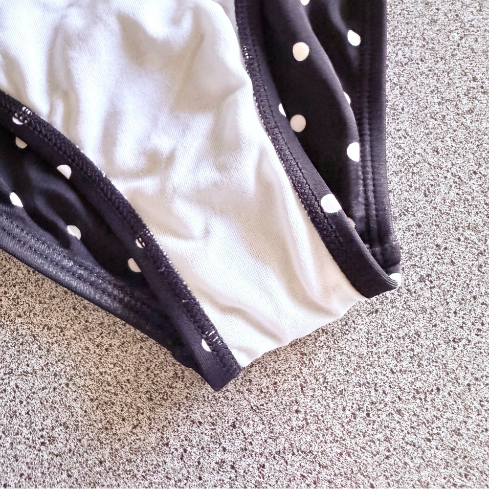 ROXY Bikini bottom size S 🖤🤍 - Picture 4 of 4